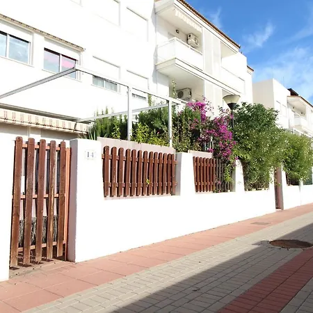 Global Properties, En Marjal De Corinto Con Piscina شقة ساغونتو